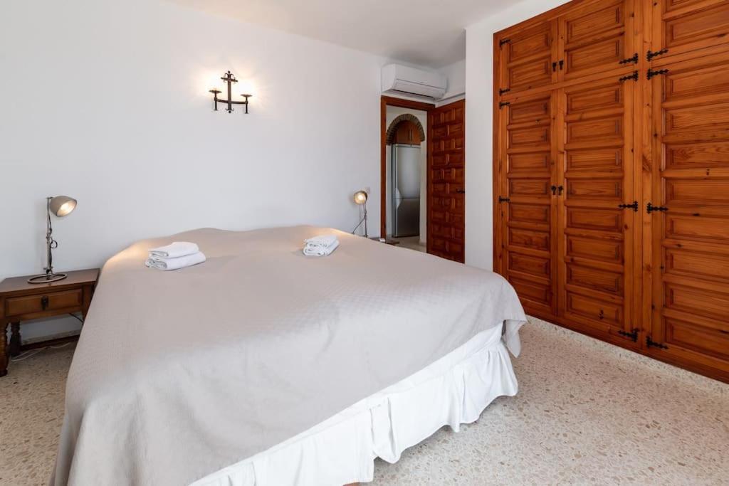 Oasis 16 Apartment Nerja Bagian luar foto