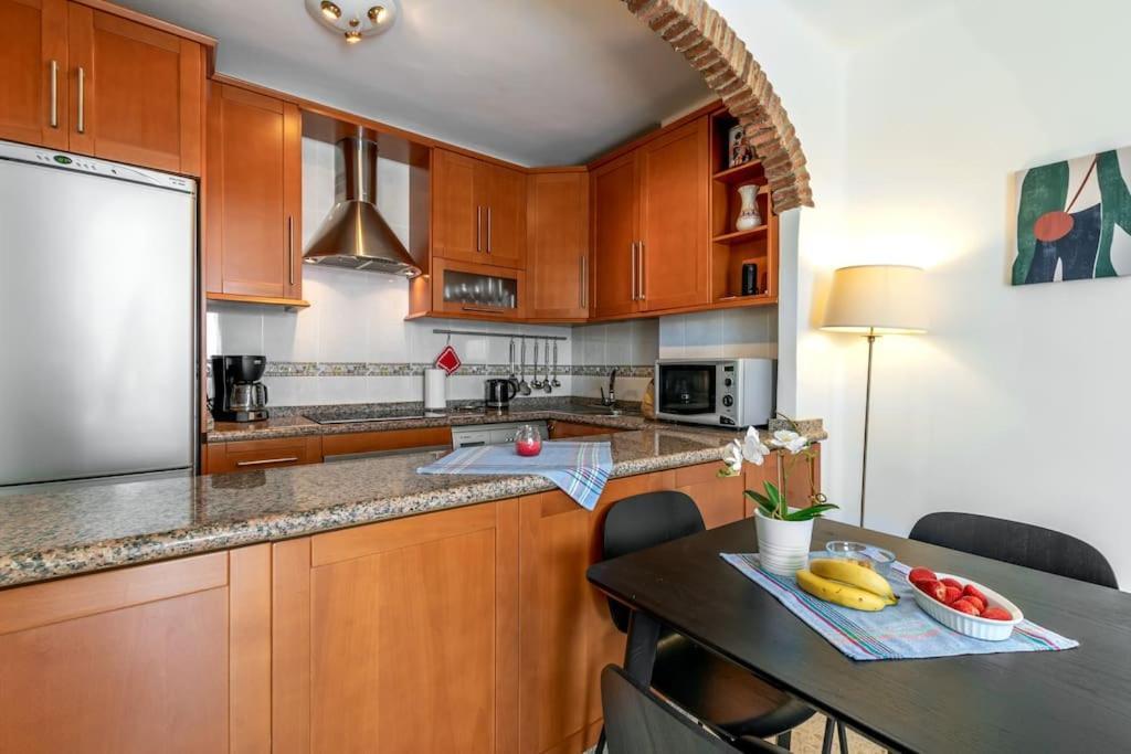 Oasis 16 Apartment Nerja Bagian luar foto