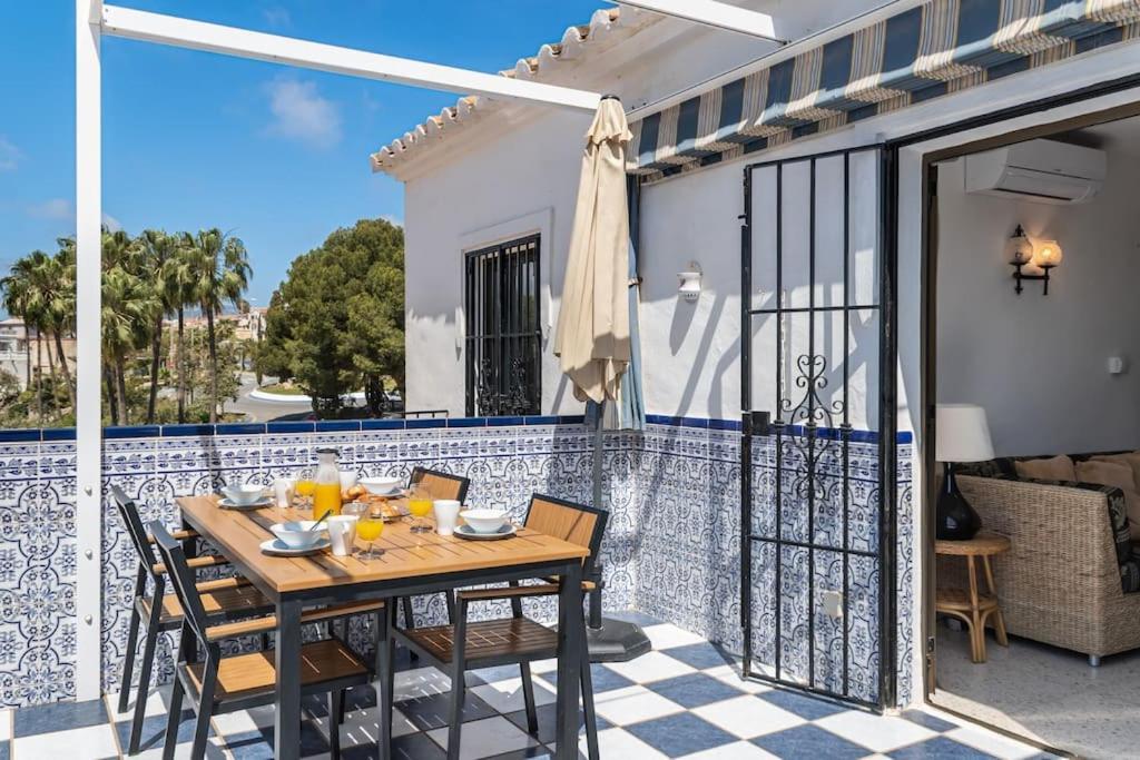 Oasis 16 Apartment Nerja Bagian luar foto